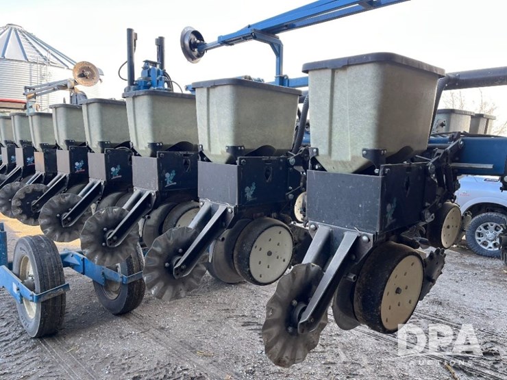 kinze-2600-image-25