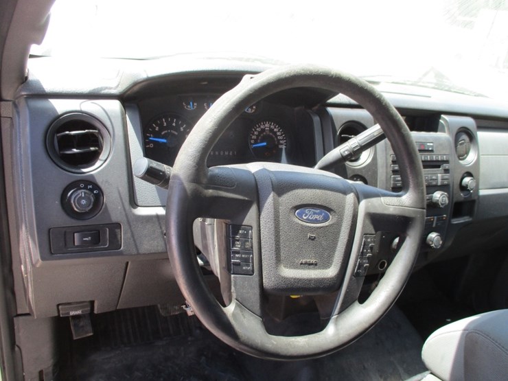 2013-ford-f150-xl-image-11