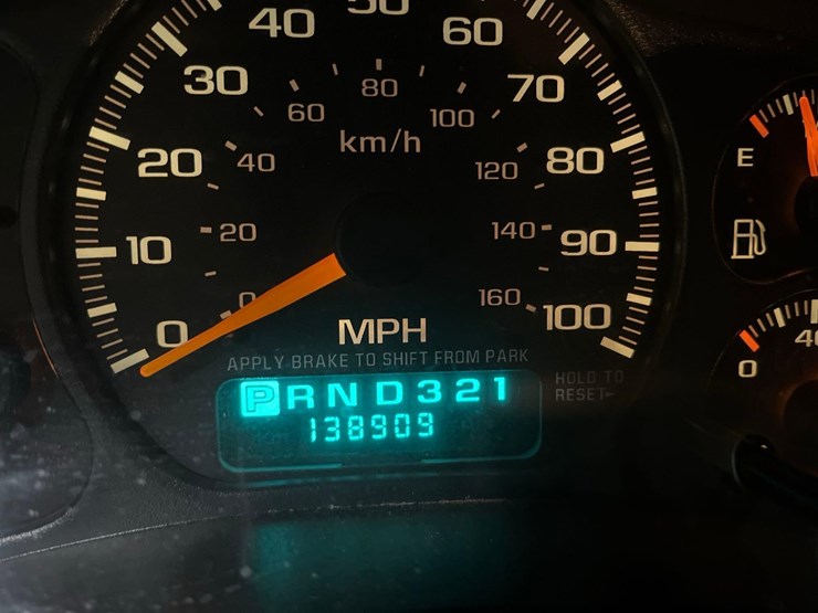 2000-chevrolet-1500-image-17