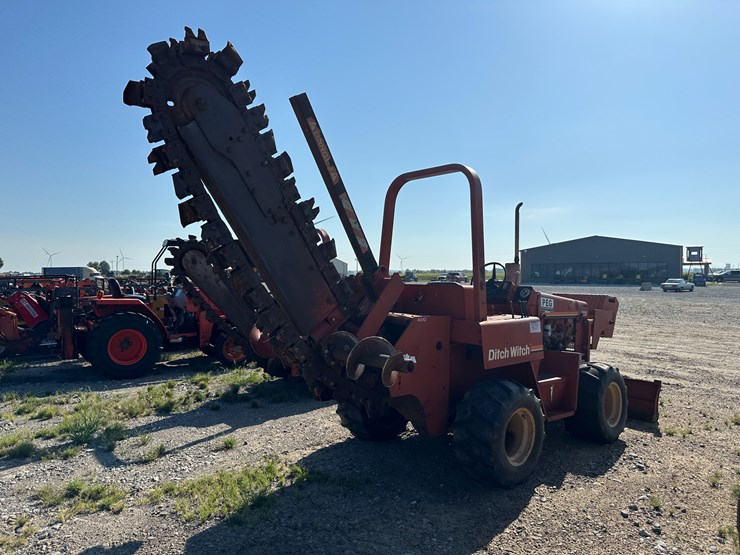 ditch-witch-5110dd-image-4