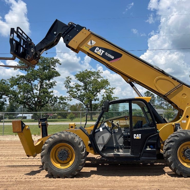 2019 CATERPILLAR TL1255D