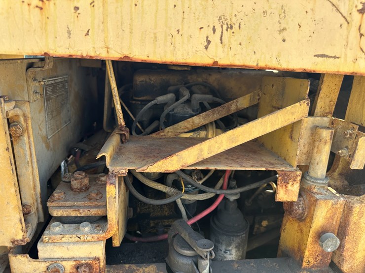 caterpillar-t50c-image-42