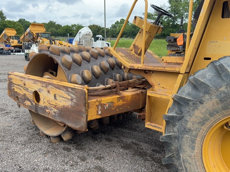 caterpillar-cp-563c-image-9