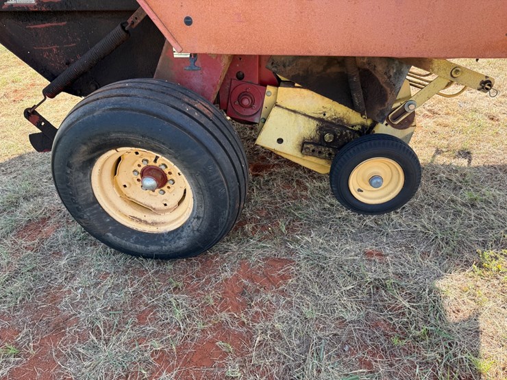 new-holland-660-image-20