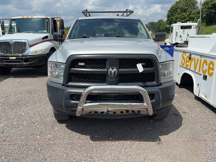 2016-dodge-ram-2500-image-2
