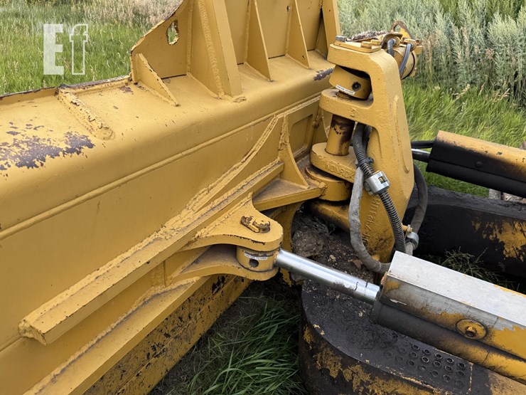 caterpillar-d6m-image-30