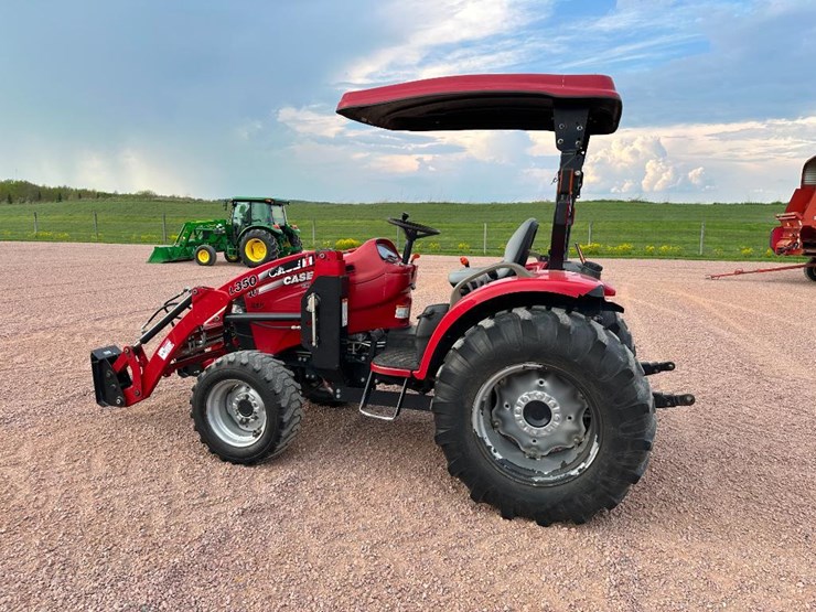 2011-case-ih-farmall-40-image-6