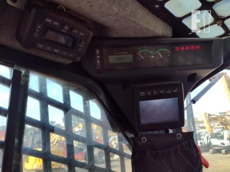 2022-deere-333g-image-7