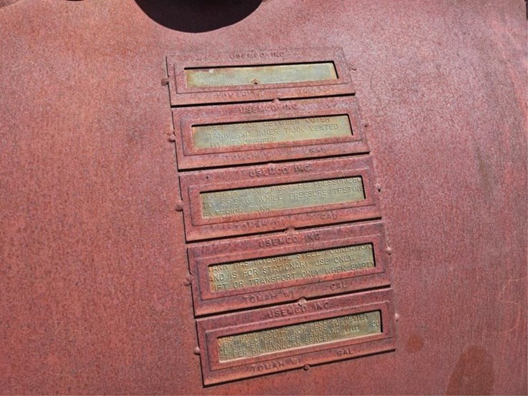 #2566-•-wemco-550-gallon-fuel-tank-image-9