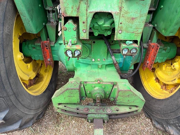 john-deere-4520-image-9