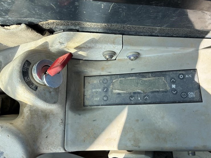 2014-deere-50g-image-24