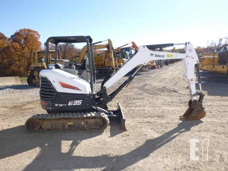 2017-bobcat-e35-image-3