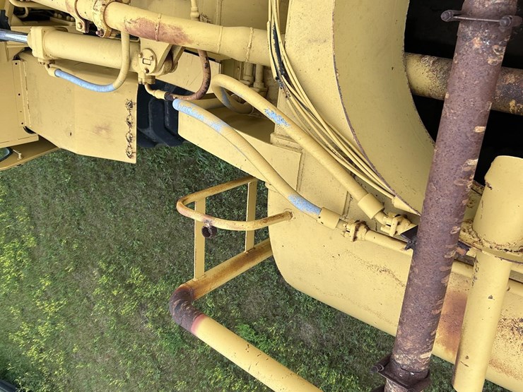 caterpillar-613b-image-40