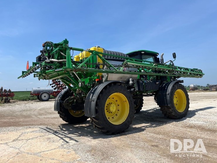 2020-john-deere-r4045-image-14