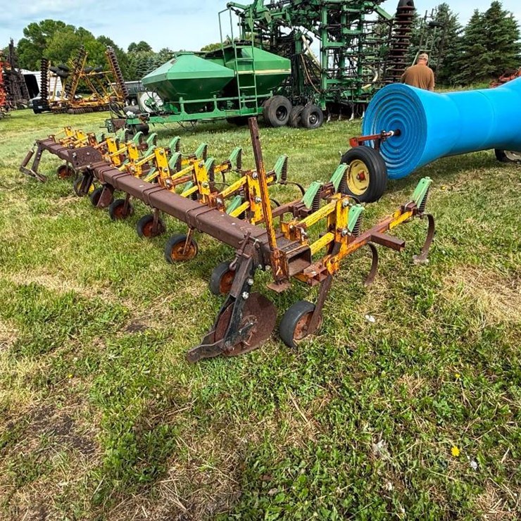 Cultivator