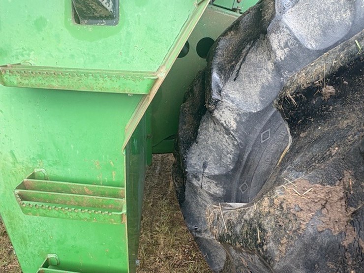 john-deere-8560-image-22