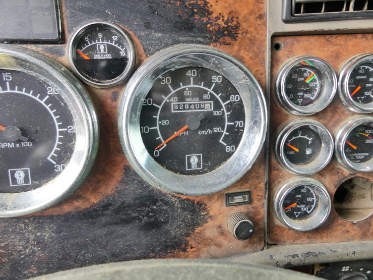 2004-kenworth-t800-image-17