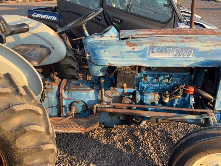 ford-2000-image-11