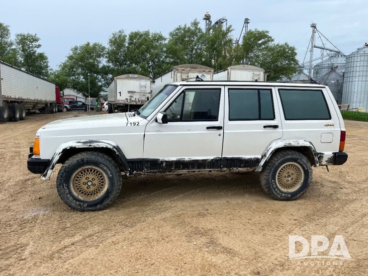 1990-jeep-cherokee-limited-image-19