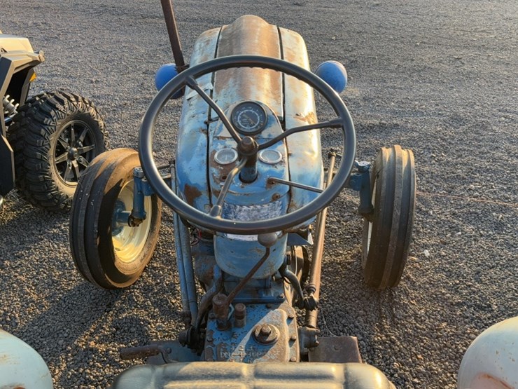 ford-2000-image-10