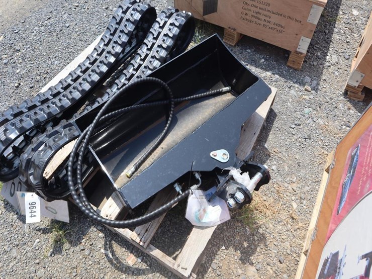 tpm-32"-hydraulic-tilt-bucket-image-2