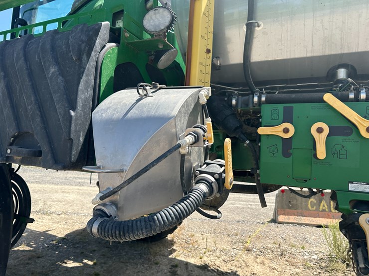 2018-john-deere-r4038-image-16
