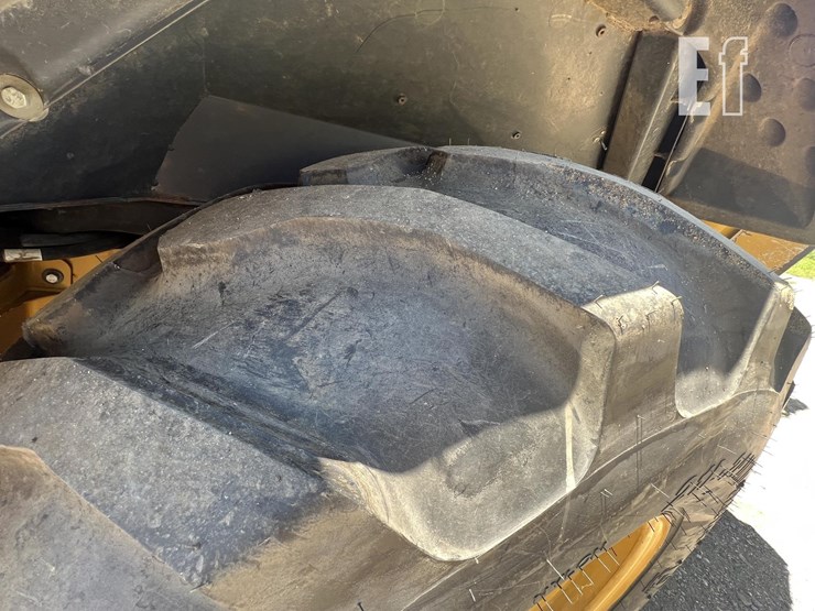 2013-deere-410k-image-14
