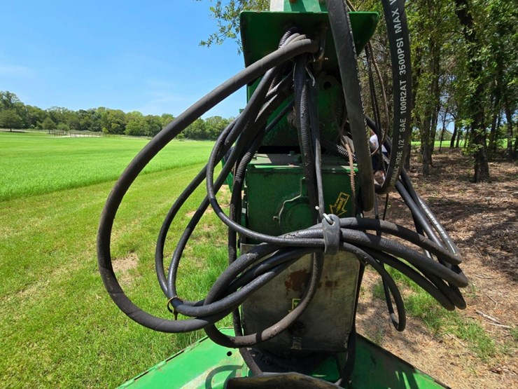 john-deere-946-image-35