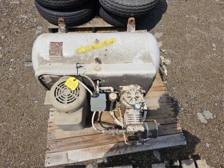 #2575-•-horizontal-air-compressor-image-2