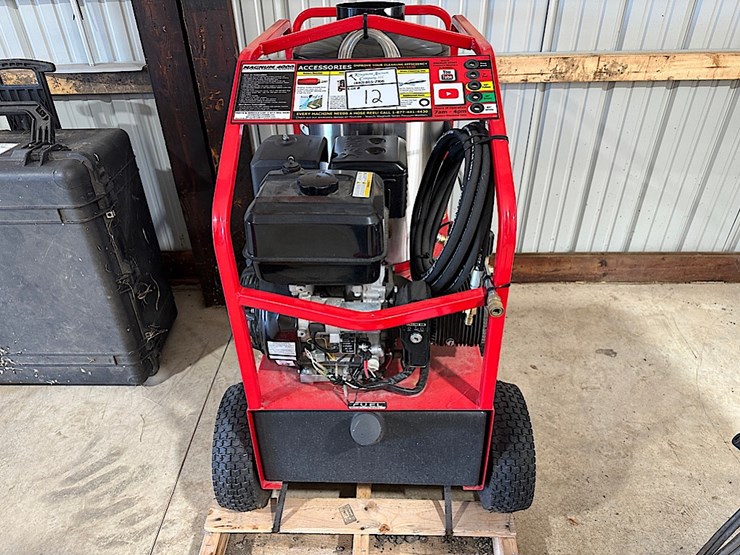 magnum-4000-gold-series-steam-cleaner-image-3