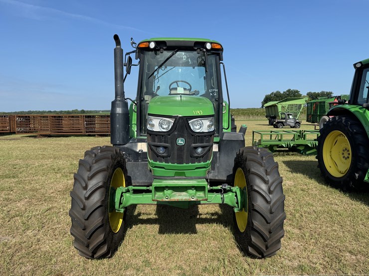 2018-john-deere-6120m-image-3