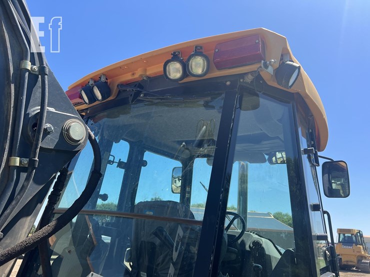 2013-deere-410k-image-24