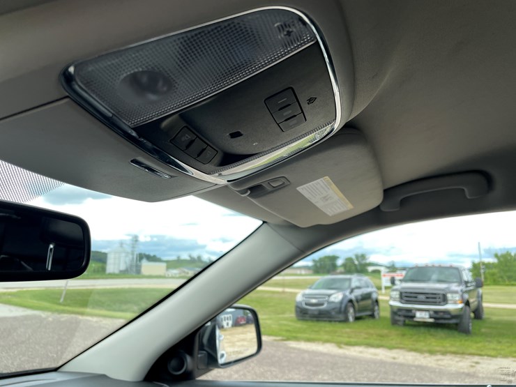 2011-jeep-grand-cherokee-laredo-image-22