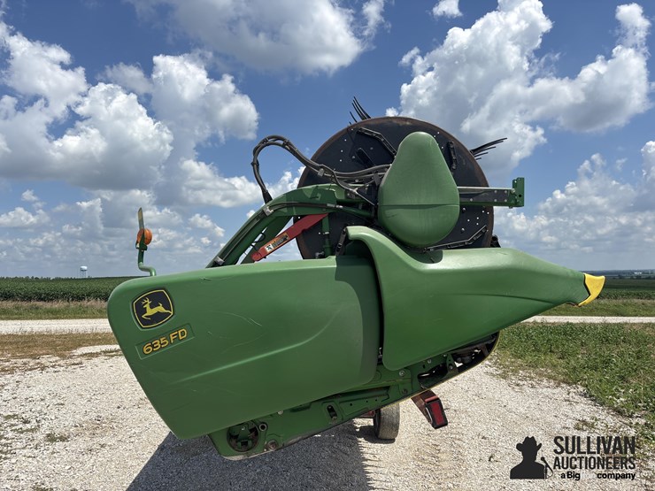 2018-john-deere-635fd-image-4