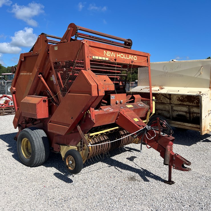 NEW HOLLAND 851