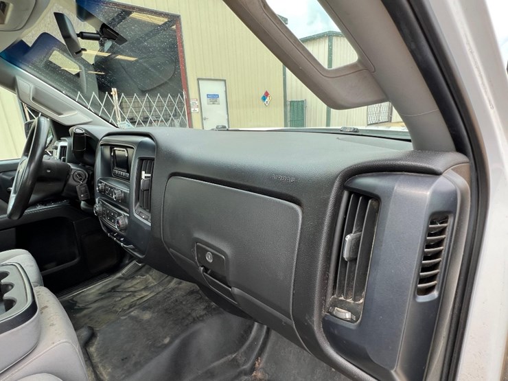 2015-chevrolet-silverado-2500hd-image-80