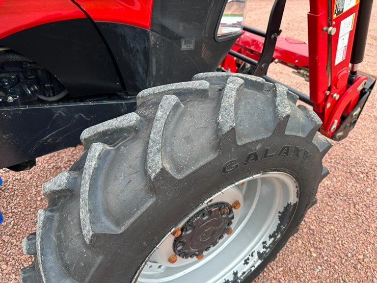 2023-case-ih-farmall-75a-image-11