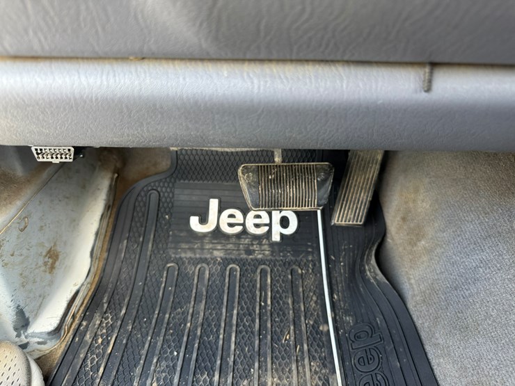 1997-jeep-wrangler-image-49