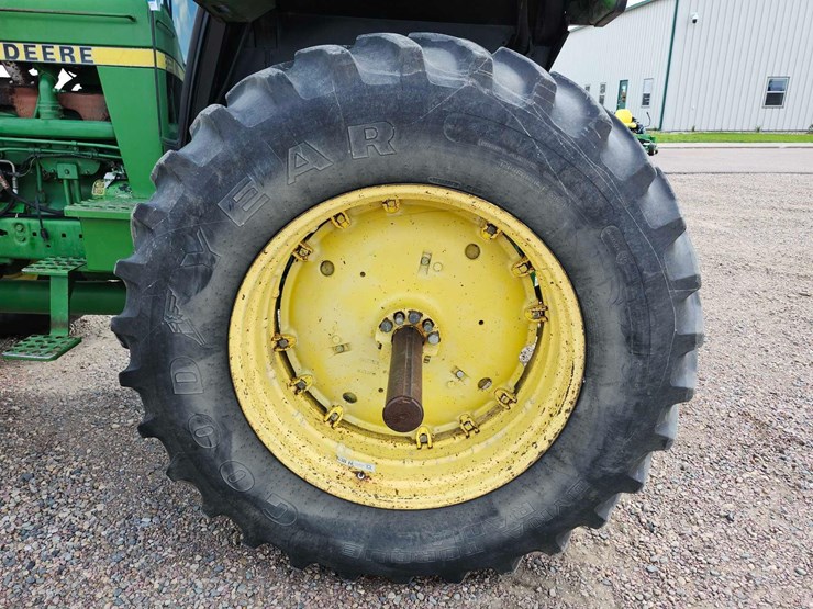 john-deere-4450-image-25