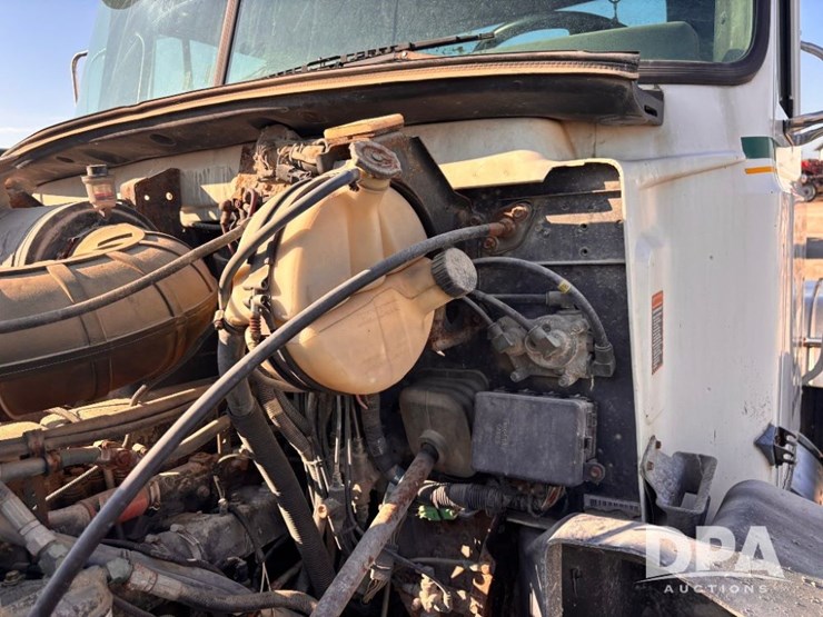 1999-mack-ch613-image-50