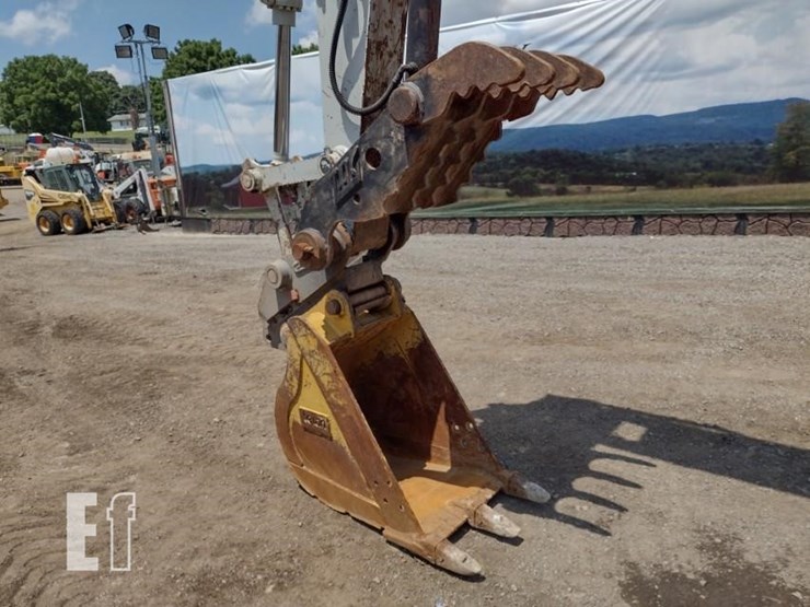 takeuchi-tb1140-image-18