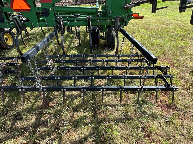 2012-john-deere-2210-image-15