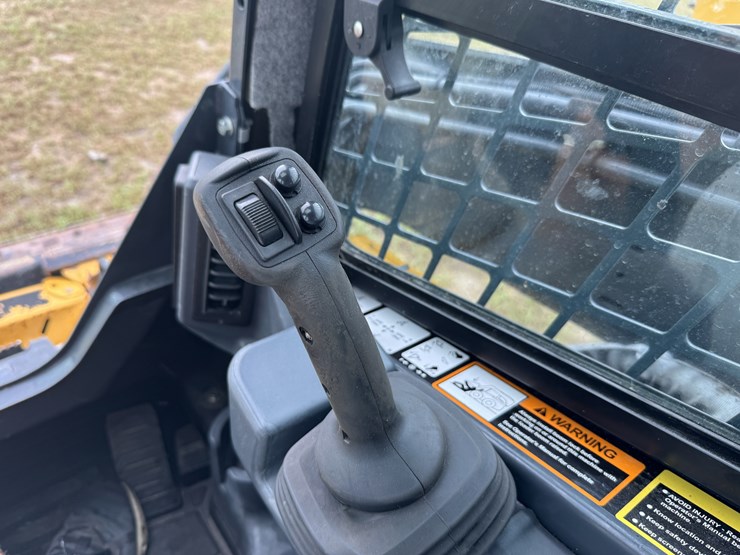 deere-333g-image-13
