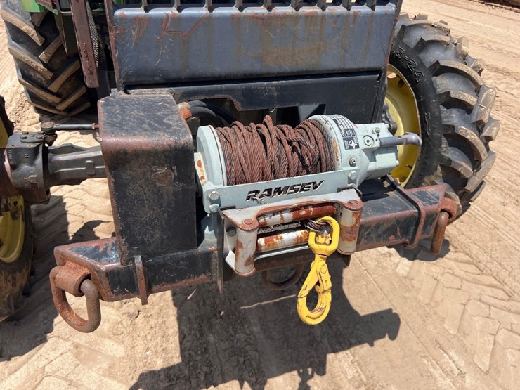 2004-john-deere-5320-image-13