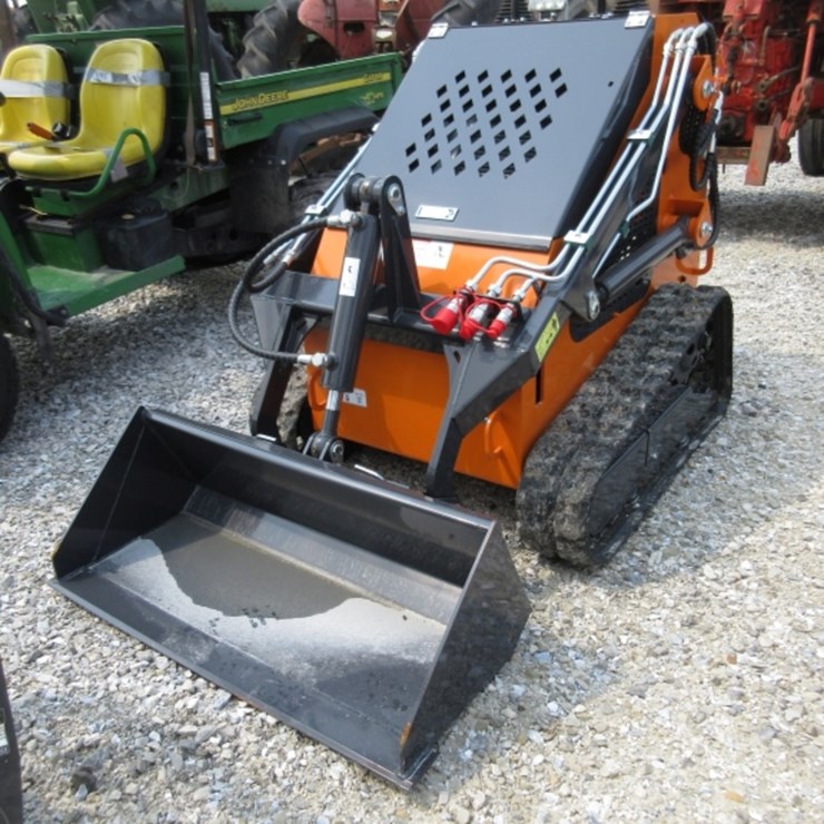 Land Hero Mini Skid Steer