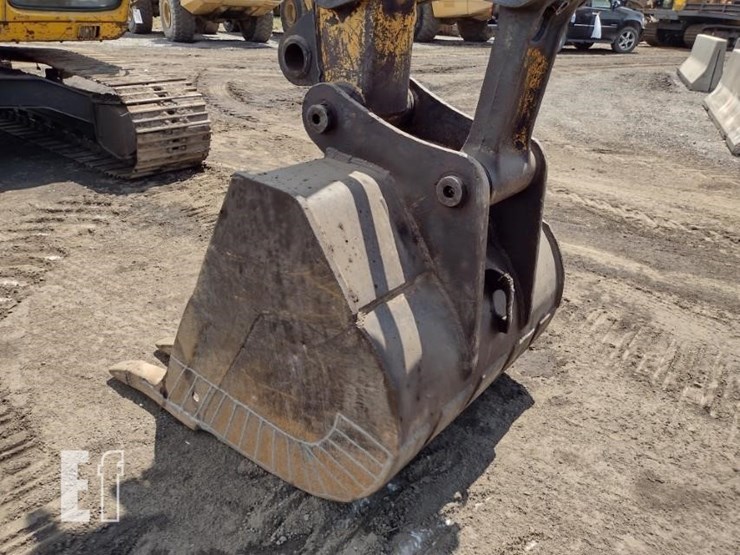 1992-deere-490e-image-19