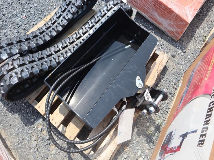 tpm-32"-hydraulic-tilt-bucket-image-2