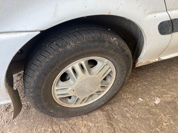 2000-chevrolet-venture-image-24
