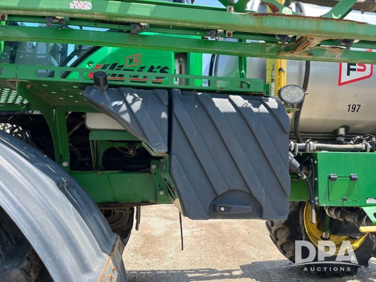 2020-john-deere-r4045-image-78