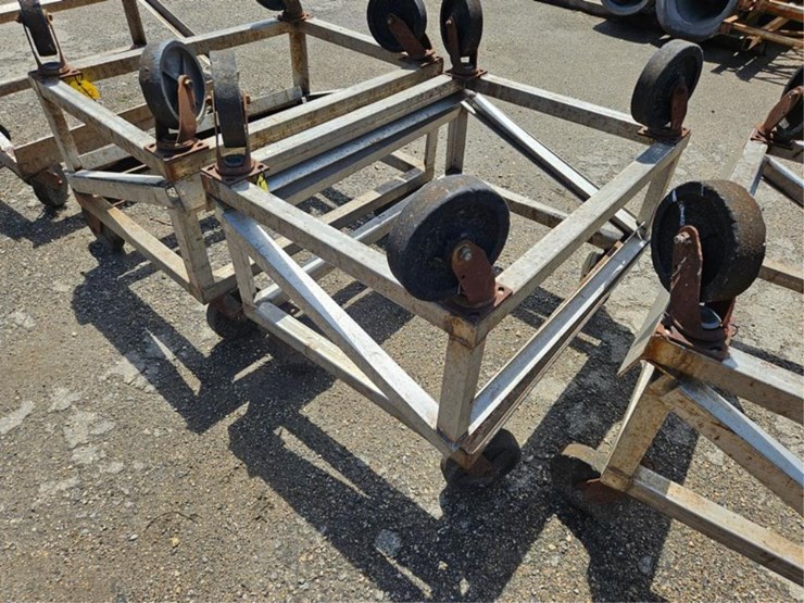 #2581-•-(2)-rolling-carts-image-3